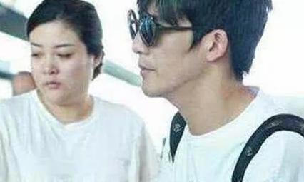 娶了粉丝的男明星,男明星与粉丝的爱情传奇