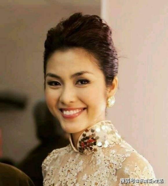 越南明星女,揭秘当红明星女生的闪耀时刻