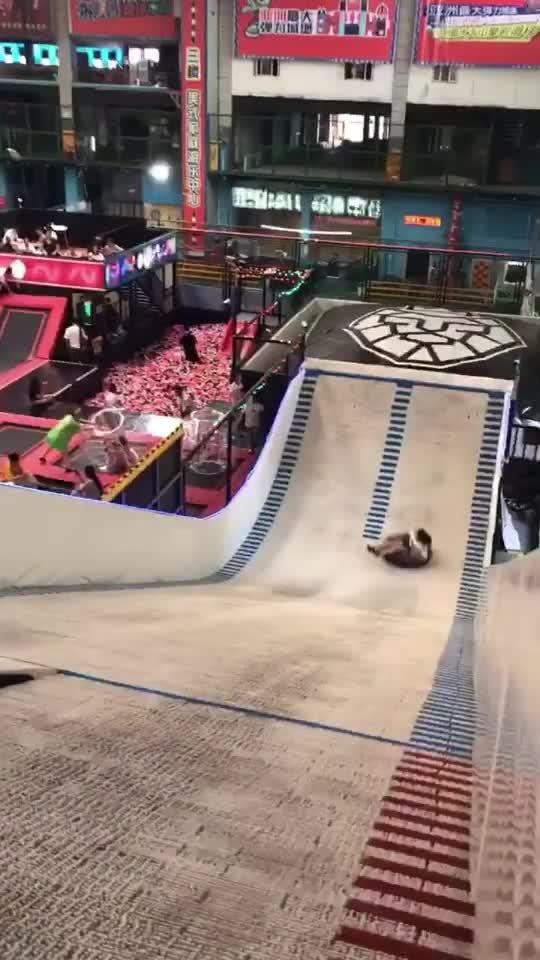 沈阳网红雪圈,冬日狂欢新地标