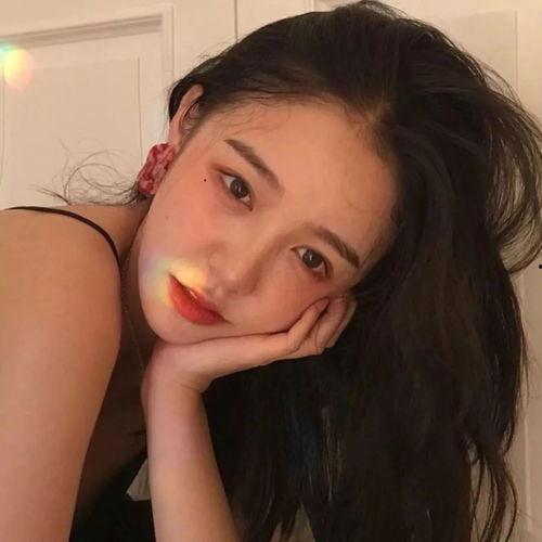 网红不露脸中长发头像女,揭秘网红不露脸中长发头像女生的独特风采